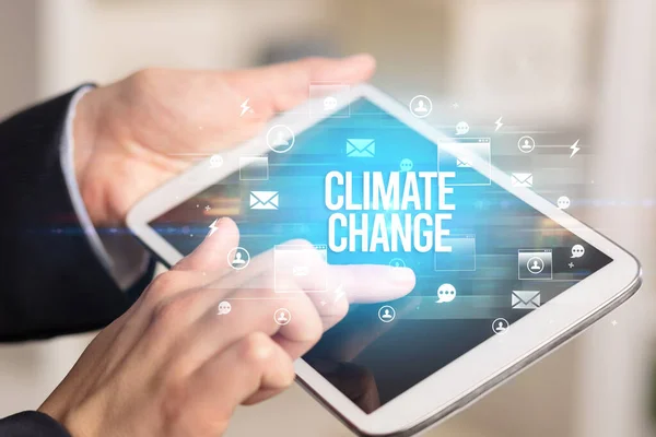 Gros Plan Une Tablette Cherchant Inscription Climate Change Concept Technologie — Photo