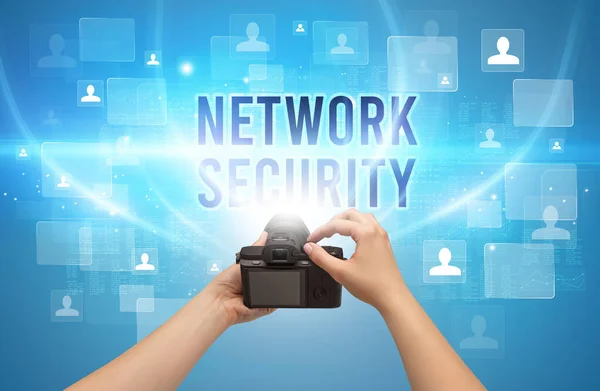 Gros Plan Caméra Portative Avec Inscription Network Security Concept Vidéosurveillance — Photo