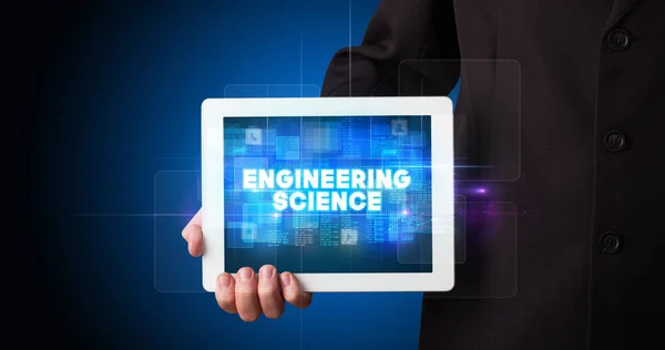 Jovem Empresário Que Trabalha Tablet Mostra Inscrição Ciência Engenharia — Fotografia de Stock