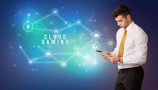 Affärsman Framför Cloud Service Ikoner Med Cloud Gaming Inskription Modern — Stockfoto
