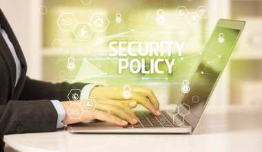 Dizüstü bilgisayar, internet güvenliği ve veri koruma kavramı, engelleme zinciri ve siber güvenlik üzerindeki POLİTİK yazıtları
