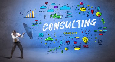 Şemsiyenin arkasına saklanan azimli iş adamı. Yazı, yeni iş konsepti.