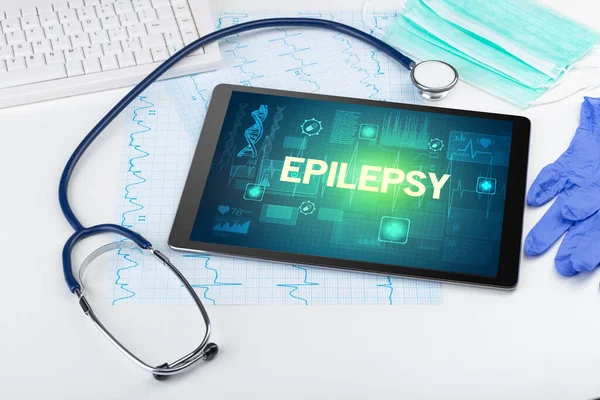 Tablettdator Och Medicinska Grejer Med Epilepsy Inskription Förebyggande Koncept — Stockfoto