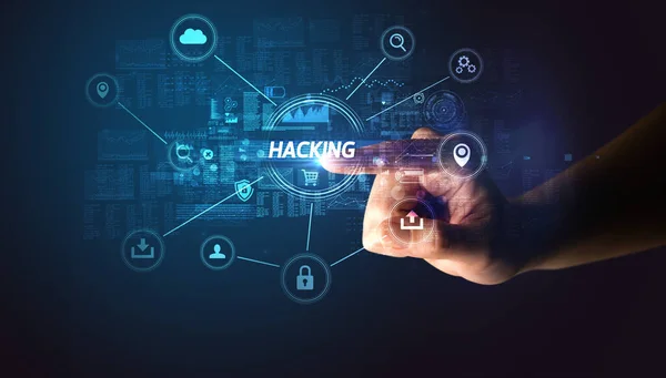 Dotykanie Ręczne Napis Hacking Koncepcja Cyberbezpieczeństwa — Zdjęcie stockowe