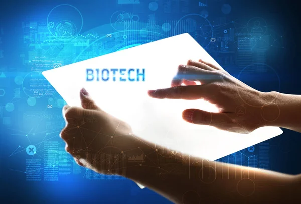 Tableta Futurista Hand Holdig Con Inscripción Biotech Concepto Nueva Tecnología —  Fotos de Stock