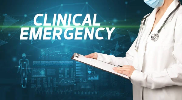 Lekarz Pisze Notatki Tablicy Napisem Emergencja Clinical Koncepcja Diagnozy Medycznej — Zdjęcie stockowe
