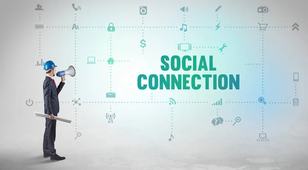 Inżynier Pracujący Nad Nową Platformą Mediów Społecznościowych Koncepcją Napisu Społecznego — Zdjęcie stockowe