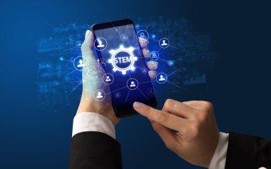 BTMM kısaltmalı akıllı telefon, modern teknoloji konsepti.