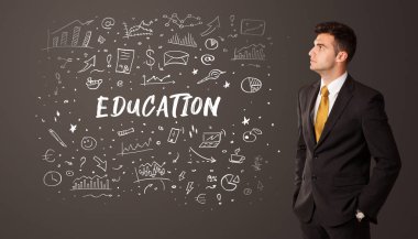 EĞİTİM yazıtları, işletme eğitimi kavramı ile düşünen işadamı