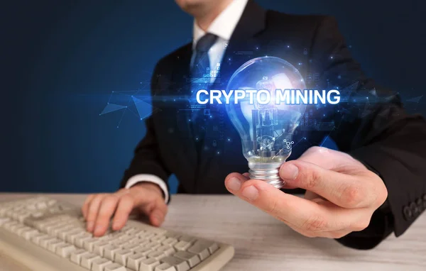 Homme Affaires Tenant Une Ampoule Avec Inscription Crypto Mining Concept — Photo