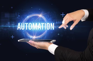 AUTOMATION yazıtlı bir dokunmatik ekran, yeni teknoloji konsepti