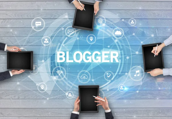 Ομάδα Ατόμων Που Έχουν Συνάντηση Blogger Inciption Social Networking Concept — Φωτογραφία Αρχείου