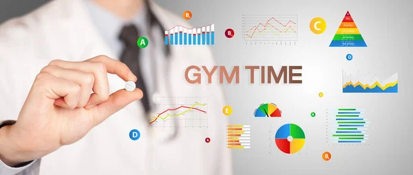 Táplálkozáskutató Neked Egy Tablettát Gym Time Felirattal Egészséges Életmód Koncepcióval — Stock Fotó