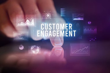 Tablete çizelgeler ve Müşteri Sözleşmesi ile dokunmak, iş konsepti