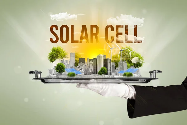 Garçom Servindo Eco Cidade Com Inscrição Solar Cell Conceito Energia — Fotografia de Stock