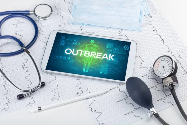 Tablet Και Εργαλεία Γιατρός Outbreak Επιγραφή Έννοια Coronavirus — Φωτογραφία Αρχείου