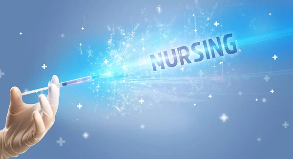Strzykawka Zastrzyk Medyczny Dłoni Napisem Nursing Koncepcja Medycznego Antidotum — Zdjęcie stockowe