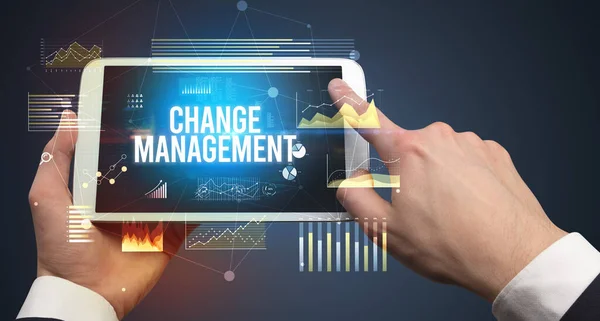 Close Van Hands Holding Tablet Met Change Management Inscriptie Modern — Stockfoto