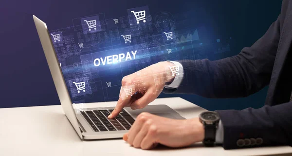 Geschäftsmann Arbeitet Laptop Mit Overpay Aufschrift Online Shopping Konzept — Stockfoto