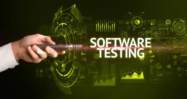 Χέρι Κρατώντας Ασύρματη Περιφερειακή Software Testing Επιγραφή Σύγχρονη Τεχνολογία Έννοια — Φωτογραφία Αρχείου