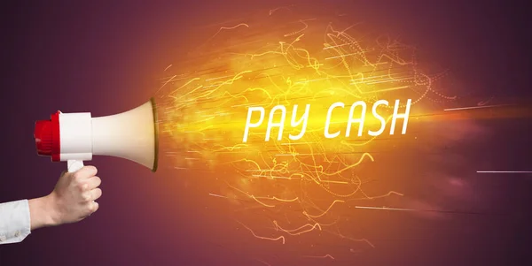 온라인 컨셉에 Pay Cash 비문이 메가폰으로 소리치는 — 스톡 사진