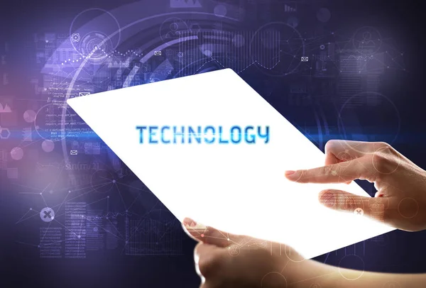 Hand Holdig Futuristisk Tablett Med Technology Inskription Teknik Koncept — Stockfoto