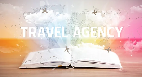 Open Boek Met Travel Agency Inscriptie Vakantie Concept — Stockfoto