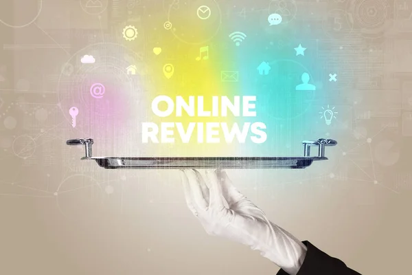 用Online Reviews的登记 新媒体概念为社交网络服务的服务员 — 图库照片