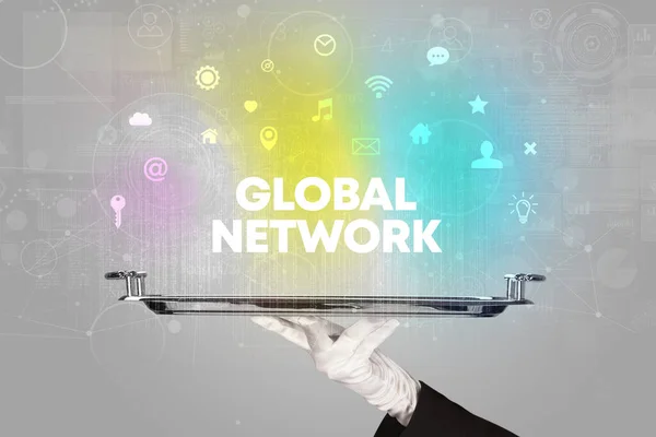 Kellner Serviert Social Networking Mit Global Network Inschrift Neues Medienkonzept — Stockfoto