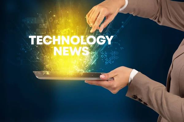 Nahaufnahme Eines Touchscreens Mit Technology News Beschriftung Innovatives Technologiekonzept — Stockfoto