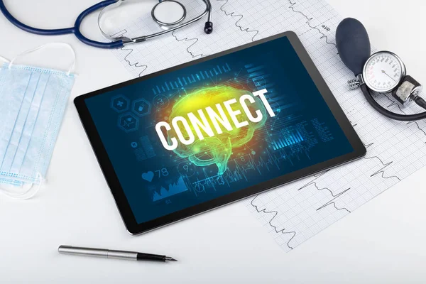 Tablet Strumenti Medici Con Iscrizione Connect Concetto Distanza Sociale — Foto Stock