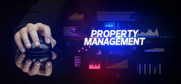 Hand Hält Drahtlose Peripherie Mit Property Management Beschriftung Cyber Business — Stockfoto