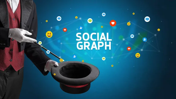 Magik Pokazuje Magiczną Sztuczkę Napisem Social Graph Social Media Marketing — Zdjęcie stockowe