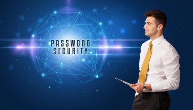 PASSWORD GÜVENLİK yazıtları ile güvenlik çözümleri üzerinde düşünen bir işadamı
