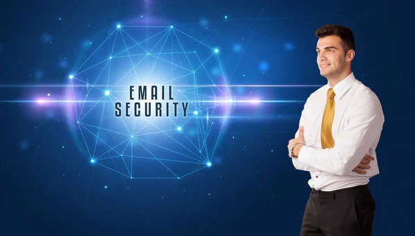 Affärsman Funderar Säkerhetslösningar Med Email Security Inskription — Stockfoto