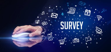 SURVEY yazıtları ve sosyal medya konseptiyle el ele tutuşmak