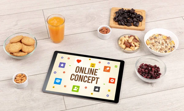 Gezonde Tablet Samenstelling Met Online Concept Inscriptie Social Networking Concept — Stockfoto