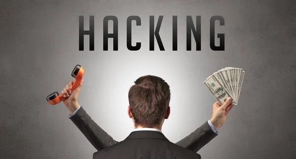 Tylny Widok Biznesmena Napisem Hacking Koncepcja Bezpieczeństwa Cybernetycznego — Zdjęcie stockowe