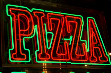 Neon pizza işareti