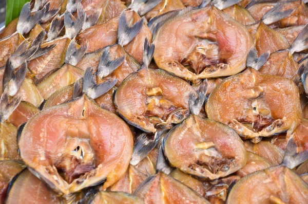 kurutulmuş balık Tay tarzı