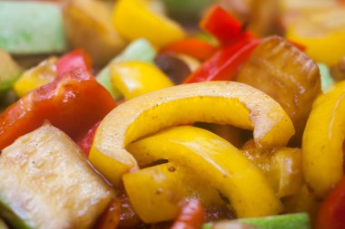 Kızarmış sebzeler