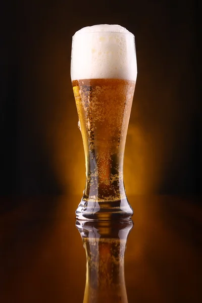 Bir bardak light bira.