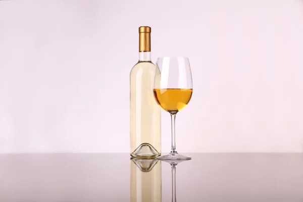 Glass of white wine — Stock Photo, Image