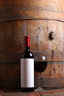 Kırmızı şarap mahzeni