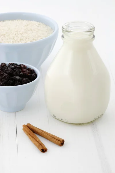 Rice pudding ingredients — Stock Photo, Image