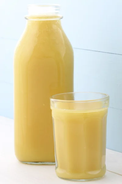 Fresh squeezed orange juice — Stock Photo, Image