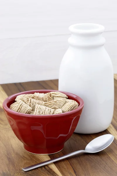 Desayuno saludable de cereales de trigo —  Fotos de Stock