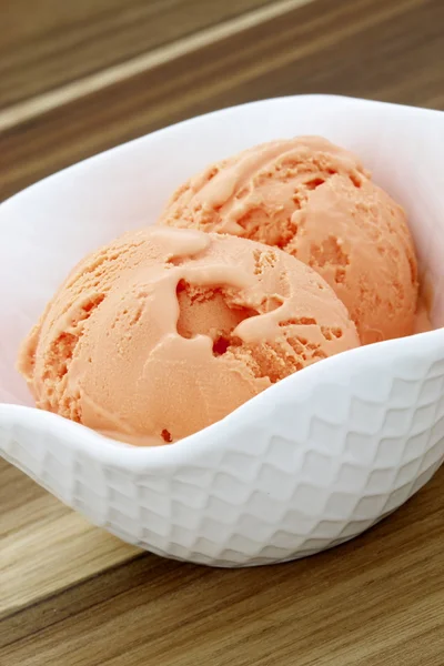 Delicious seasonal pumpkin ice cream — Stock Photo, Image