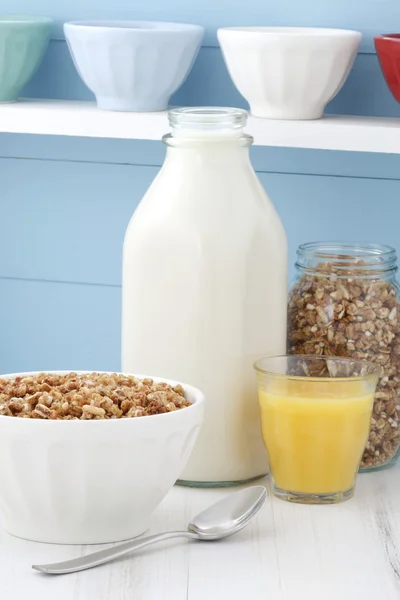 Heerlijke gezonde granen ontbijt — Stockfoto