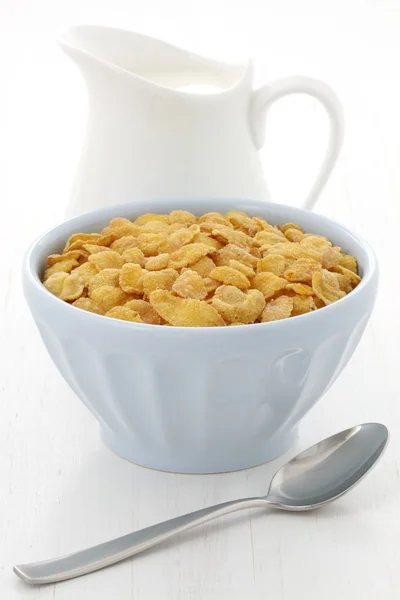 Вкусный завтрак с кукурузой — стоковое фото